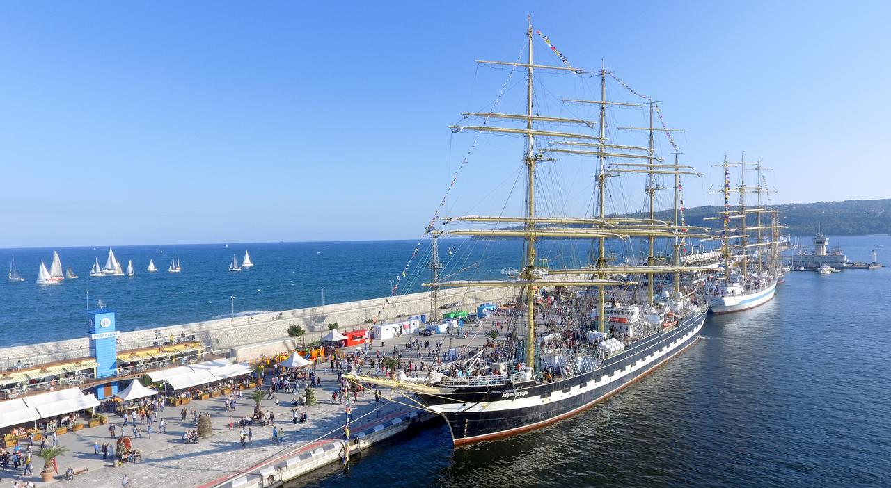 Tevi Apartments Varna Luaran gambar